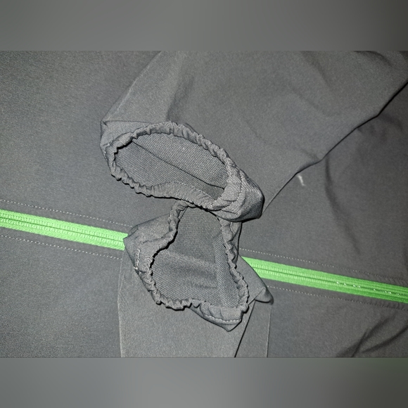 The North Face light weight jacket - Picture 10 of 14